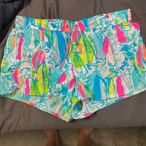 Lily Pulitzer Boats Shorts Size Medium